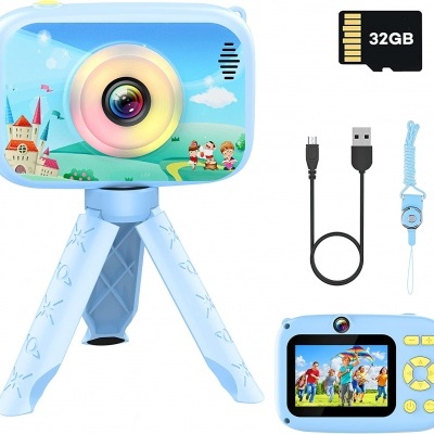Máquina fotográfica infantil azul com tripé e acessórios