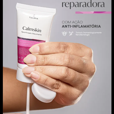 Pomada reparadora CalmSkin anti-inflamatória em embalagem branca com rótulo lilás