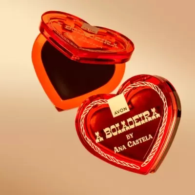 Kit&#x20;Boiadeira&#x3A;&#x20;1&#x20;Gloss&#x20;&#x2B;&#x20;1&#x20;Blush&#x20;&#x2B;&#x20;1&#x20;Paleta&#x20;&#x2B;&#x20;1&#x20;Delineador&#x20;-&#x20;Avon