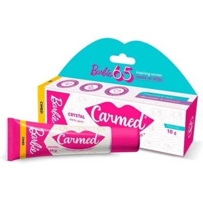 Hidratante labial Carmed em tubo rosa e branco com caixa azul, rosa e branca