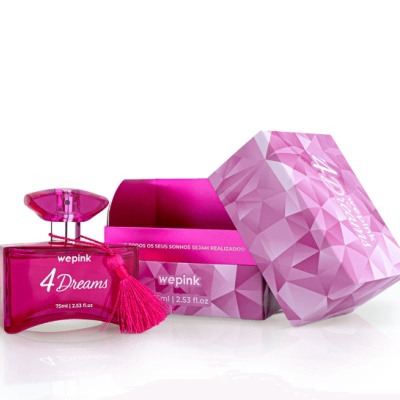 Frasco e caixa de perfume cor de rosa com decoração geométrica e pendente rosa.