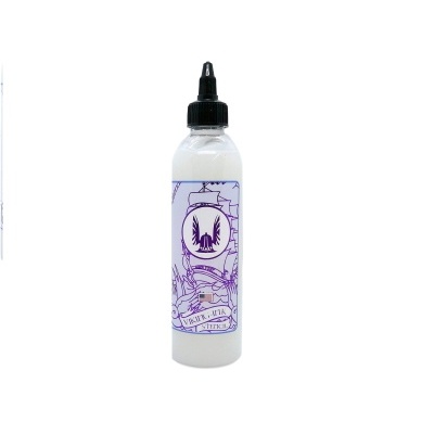 Frasco branco com tampa preta e etiqueta roxa AMBITION TATTOO INK 120ML