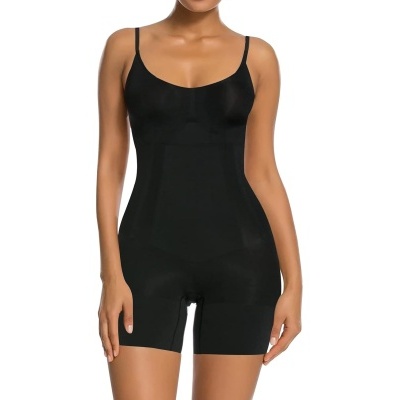 Body moldeador preto com alças finas, comprimento curto