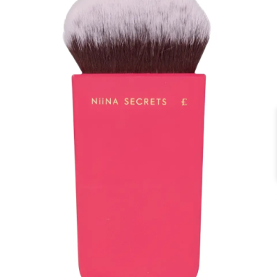 Pincel de maquilhagem rosa NIINA SECRETS com cerdas brancas e castanhas