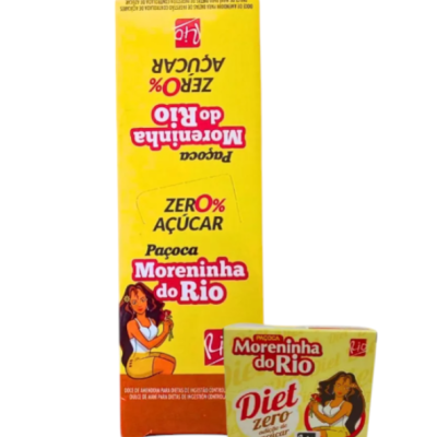 Embalagem amarela de Paçoca Moreninha do Rio com texto e ilustração de mulher morena