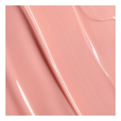 Verniz cor de rosa claro brilhante e cremoso