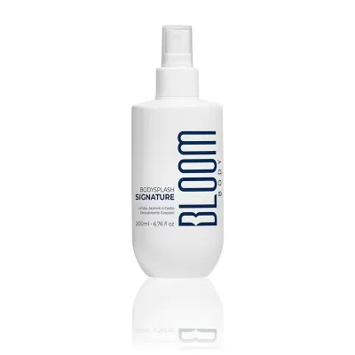 Frasco branco de body splash com spray e texto azul