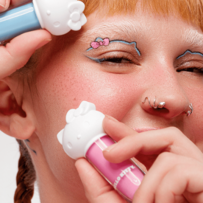 BT&#x20;Hello&#x20;Kitty&#x20;Liquid&#x20;Eyeshadow&#x20;Candy&#x20;Blue