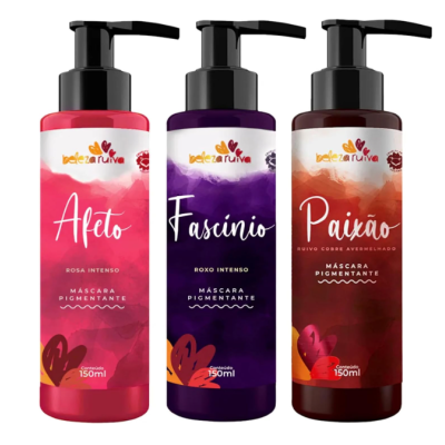 Três frascos de máscara pigmentante para cabelo, cores rosa, roxo e ruivo, com tampas pump pretas.