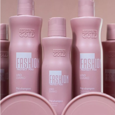 Frascos e frascos redondos rosas de produtos de cabelo Fashion Gold com rótulos visíveis