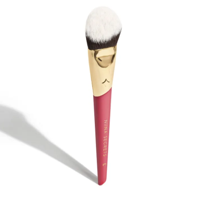 Pincel de maquilhagem com cabo vermelho e suporte dourado