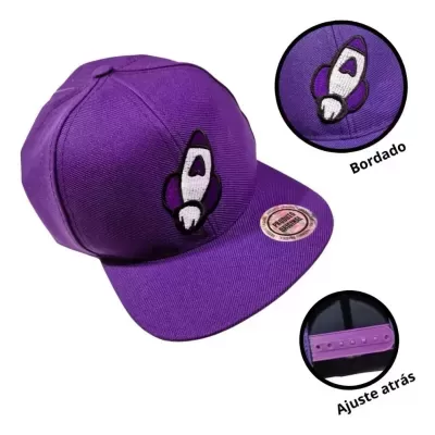 Boné roxo com bordado de foguetão e ajuste plástico atrás