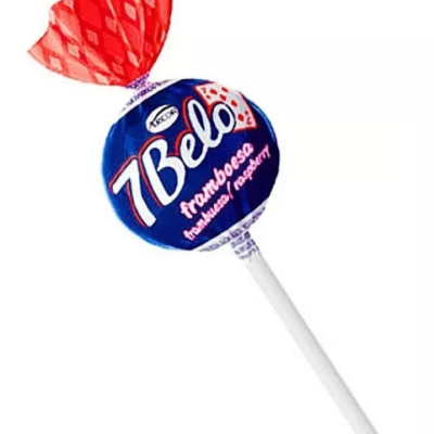 Pirulito embrulhado azul e vermelho com texto 7 Belo framboesa