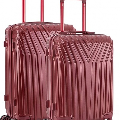 Conjunto de duas malas de viagem duras vinho com padrão geométrico e rodas