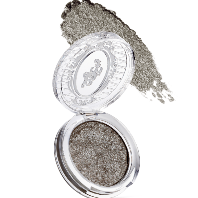 Sombra de olhos prateada em embalagem transparente com pigmento espalhado