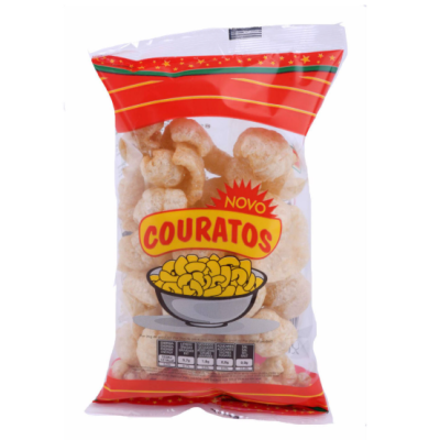 Embalagem plástica de salgadinho Couratos com cores vermelho e amarelo