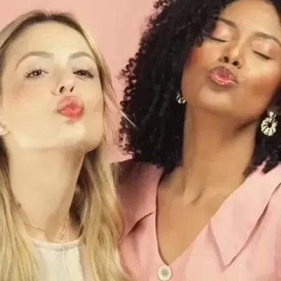 Tulipia&#x20;Sweet&#x20;Lips&#x20;Gloss&#x20;Labial&#x20;&#x2B;&#x20;Esfoliante&#x20;Cereja