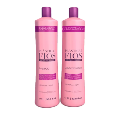 Duas embalagens rosas de shampoo e condicionador PLÁSTICA FIOS de 1 litro com textos em português