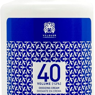 Emuls&#x00E3;o&#x20;Oxigenada&#x20;Profissional&#x20;para&#x20;Processo&#x20;de&#x20;Colora&#x00E7;&#x00E3;o&#x20;Capilar