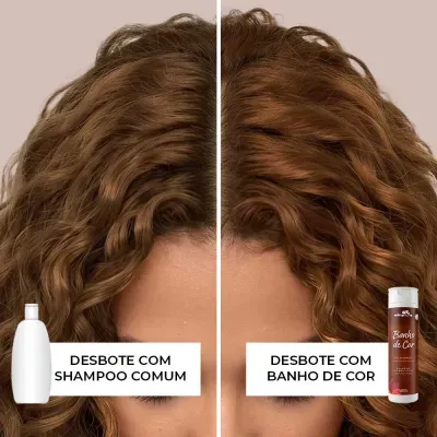 Comparação efeito de shampoo comum e shampoo Banho de Cor no cabelo vermelho encaracolado