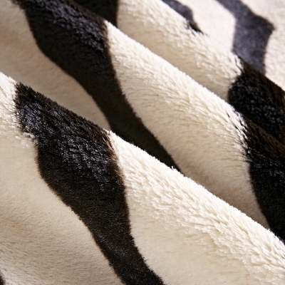 Tapete&#x20;Estampa&#x20;de&#x20;Pele&#x20;Zebra&#x20;-&#x20;Pele&#x20;Sint&#x00E9;tica