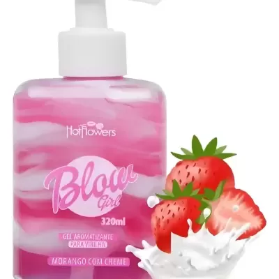 Frasco rosa e branco de gel aromatizante Blow Girl com morangos e creme ao lado