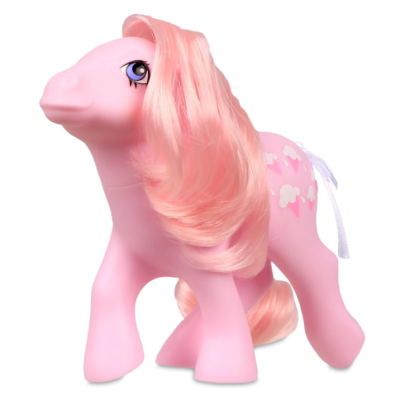 Boneca pônei cor-de-rosa com crina rosa e estampa de corações e nuvens