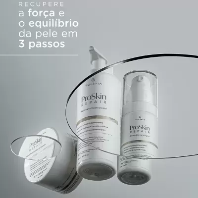 Três produtos brancos de cuidado facial da Tulípia ProSkin Repair sobre fundo cinza