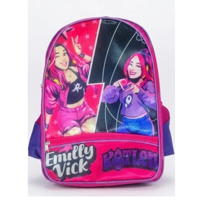 Mochila rosa e roxa com ilustrações de meninas e texto Emilly Vick e Katlen