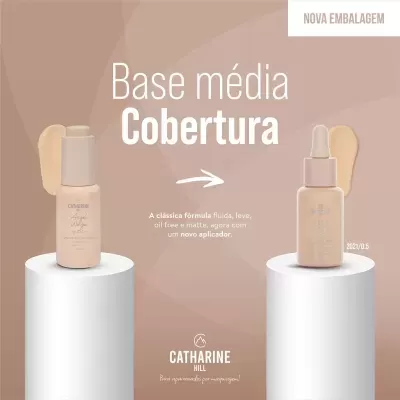Dupla de bases médias de cobertura Catharine Hill com embalagem nova em fundo bege.