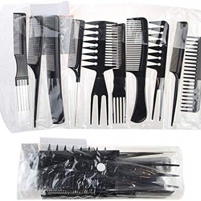 Conjunto de pentes pretos variados embalados em plástico transparente