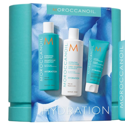 Conjunto de produtos de hidratação Moroccanoil em embalagem azul e branca