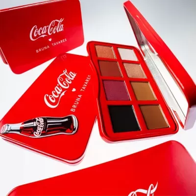 Paleta&#x20;-&#x20;Bruna&#x20;Tavares&#x20;-&#x20;Bt&#x20;Coca&#x20;Cola&#x20;-&#x20;Refresh&#x20;Your&#x20;Self