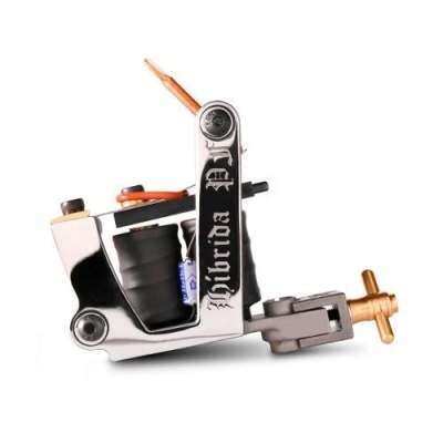 Máquina de tatuagem metálica com detalhes pretos e cobre