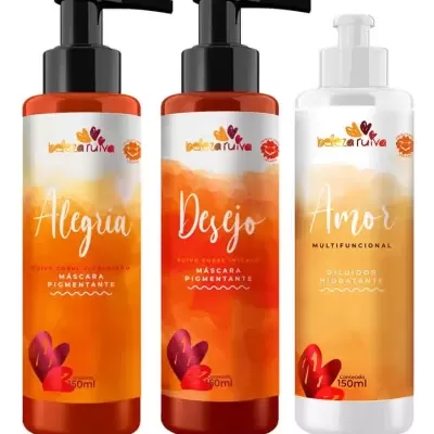 Três frascos de produtos Beleza Ruiva com tampa de bomba e etiquetas laranja e branca