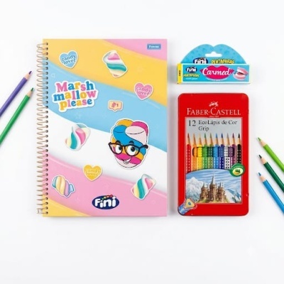 Caderno colorido espiral Marshmallow please Fini, lápis de cor Faber-Castell EcoLápis de Cor, pastilhas dentárias Fini Carmed