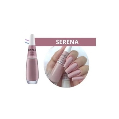 Frasco de esmalte rosa Impala cor Serena com unhas pintadas da mesma cor