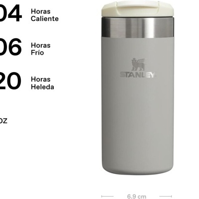 Garrafa térmica cinza mate Stanley com tampa branca e detalhes em aço inoxidável