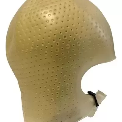 Máscara de banho em silicone translúcido com padrão de círculos