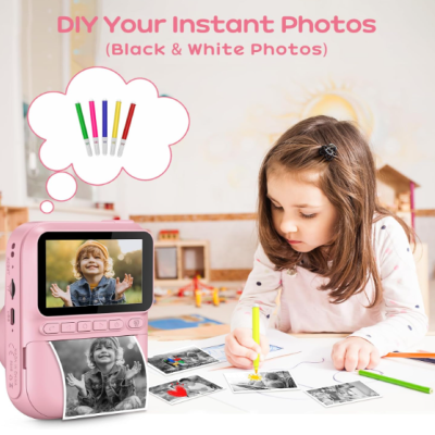 Impressora fotográfica portátil rosa com tela colorida e impressões preto e branco, criança a colorir fotos