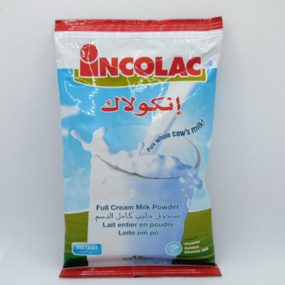 Pacote de pó de leite integral Incolac com imagem de copo de leite e texto multilíngue