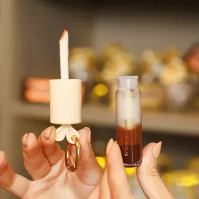 GLOSS&#x20;LIP&#x20;BUNNY&#x20;TRIPLE&#x20;FRAN&#x20;BY&#x20;FRANCINY&#x20;EHLKE