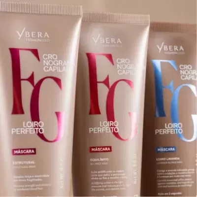 Três tubos de máscara capilar Ybera FashionGold Loiro Perfeito com design em bege, vermelho e azul.
