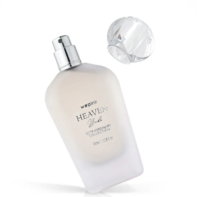 Frasco de perfume em vidro fosco branco com tampa transparente