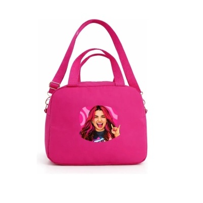 Mala rosa com imagem de rapariga no centro