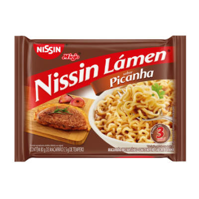 Pacote de Nissin Lamen sabor Picanha com imagem de carne grelhada e massa
