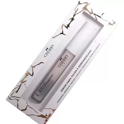 Sérum para cílios e sobrancelhas Cherry Lash numa embalagem branca com detalhes dourados