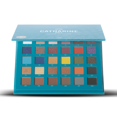 Paleta de sombras de olhos com 30 cores variadas e embalagem azul aberta