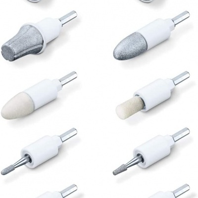 Conjunto de dez pontas abrasivas e para acabamento com diferentes formas, tendo cabeças em materiais abrasivos e bases brancas, com hastes metálicas.