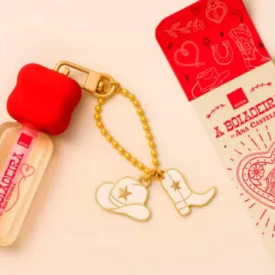 Kit&#x20;Boiadeira&#x3A;&#x20;1&#x20;Gloss&#x20;&#x2B;&#x20;1&#x20;Blush&#x20;&#x2B;&#x20;1&#x20;Paleta&#x20;&#x2B;&#x20;1&#x20;Delineador&#x20;-&#x20;Avon